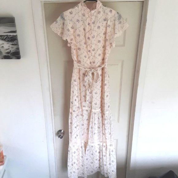 Vintage 1970's Cream and purple Floral Print Maxi Dress, High Neck Lace Floral - Picture 5 of 12